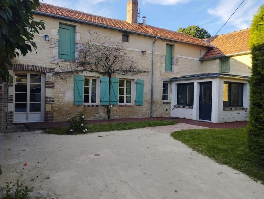 Maison De Campagne Lindry Exterior photo
